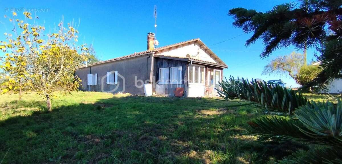 Maison à SAINTE-GEMME-MARTAILLAC