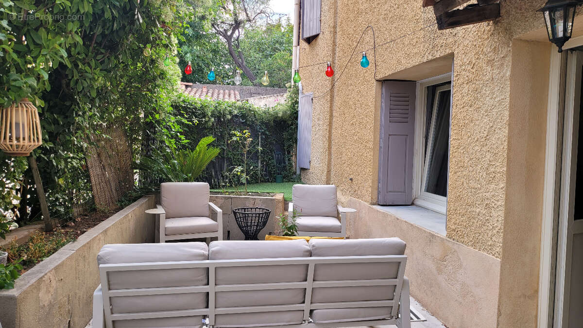 Maison à SAINT-SATURNIN-LES-AVIGNON
