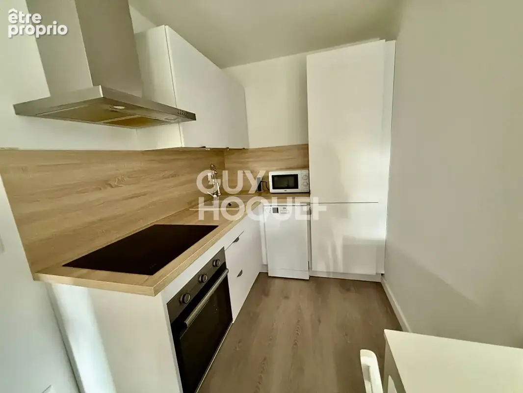 CLERMONT FERRAND - Appartement T2, balcon et parking - photo 4