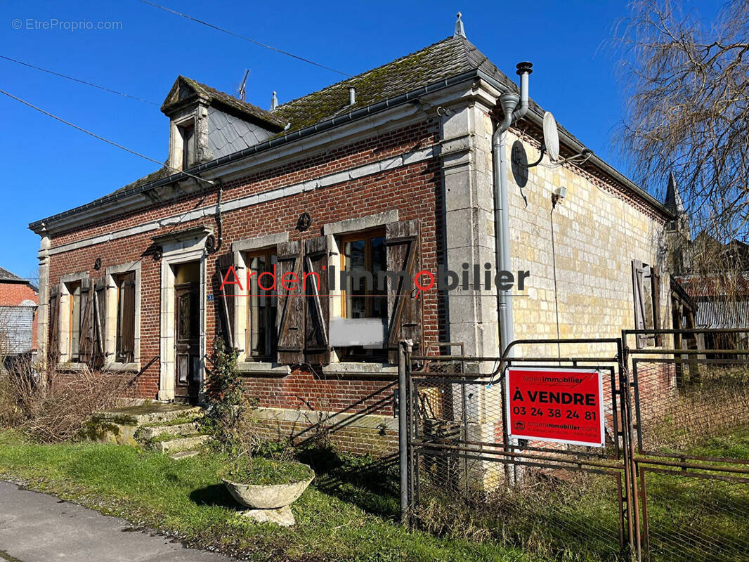 Maison à FRAILLICOURT