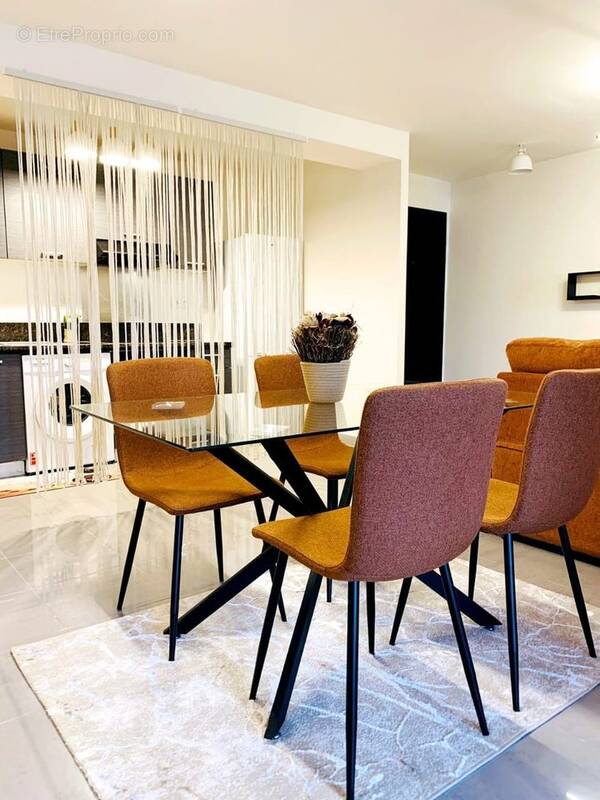 Appartement à SAINT-DENIS