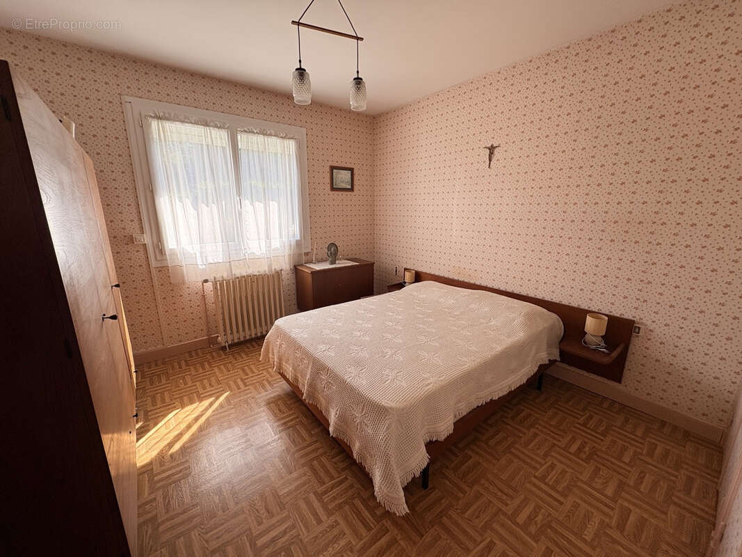 Maison à Egletons en CORREZE - photo 4