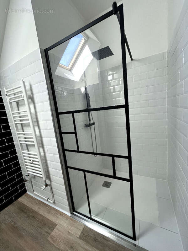 Appartement à MAGNY-LES-HAMEAUX