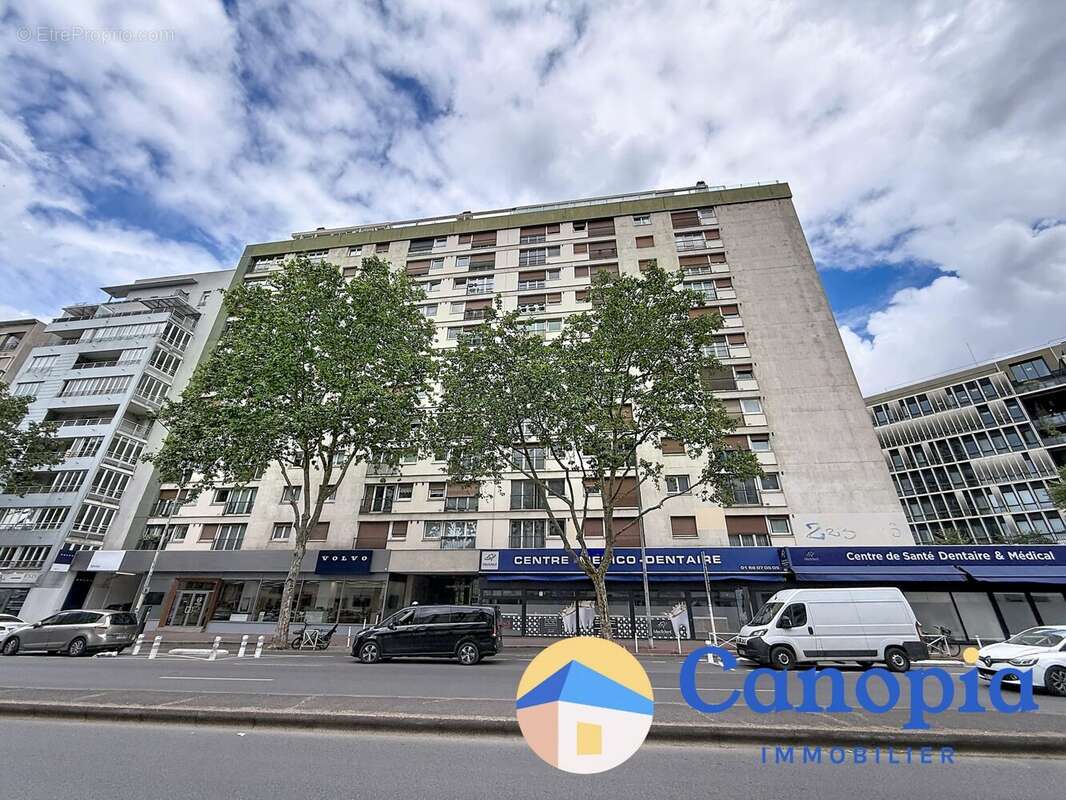 Appartement à MONTROUGE