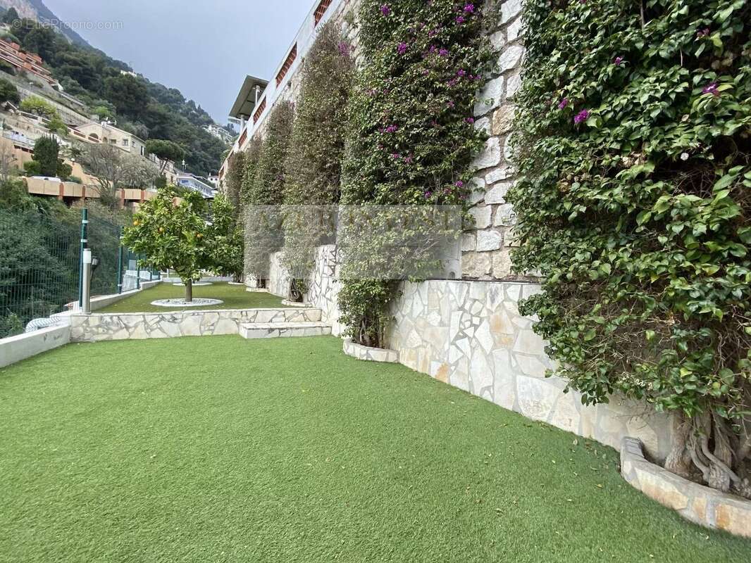 Appartement à ROQUEBRUNE-CAP-MARTIN