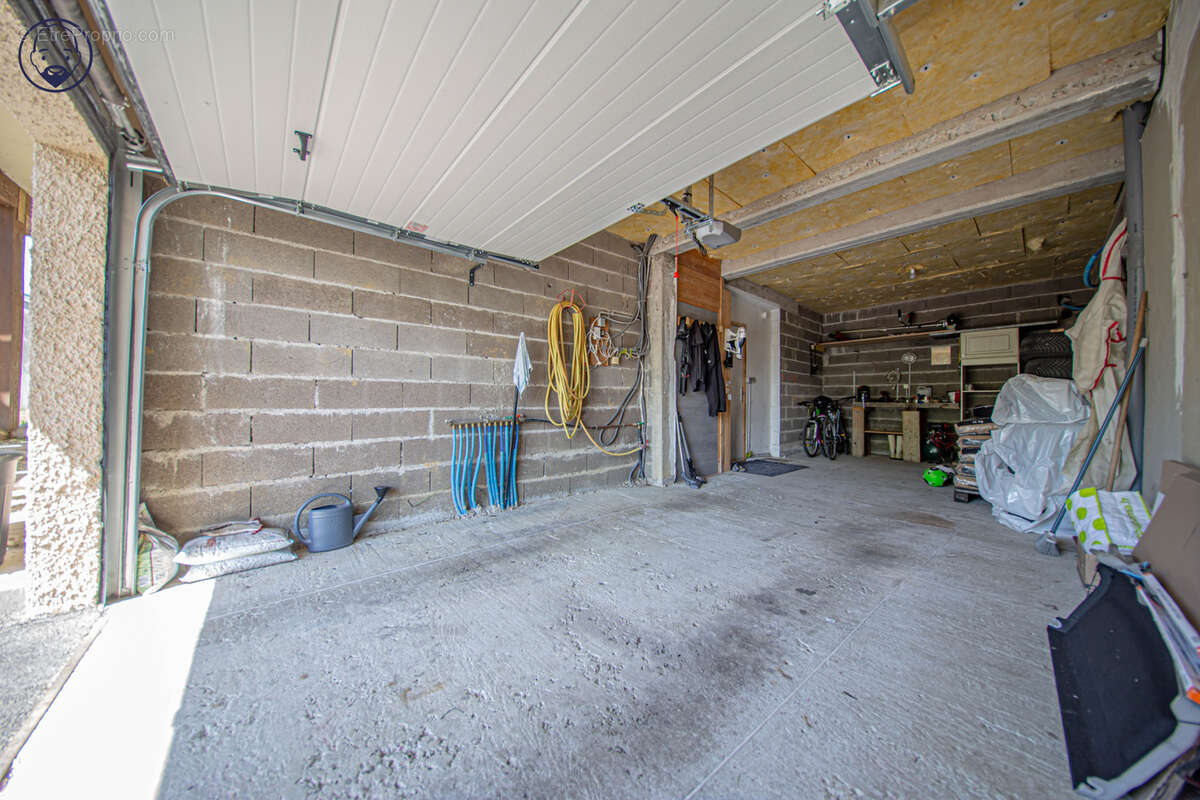 Chalet lumineux avec terrasse et dépendance - photo 12