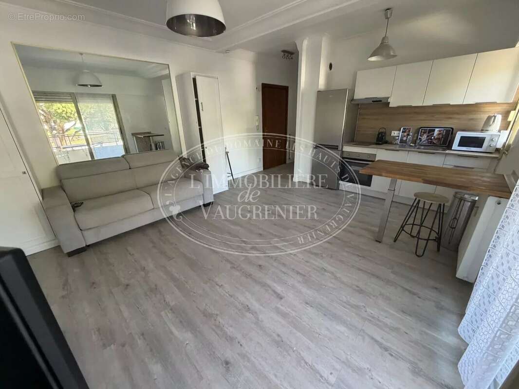 Appartement à VILLENEUVE-LOUBET