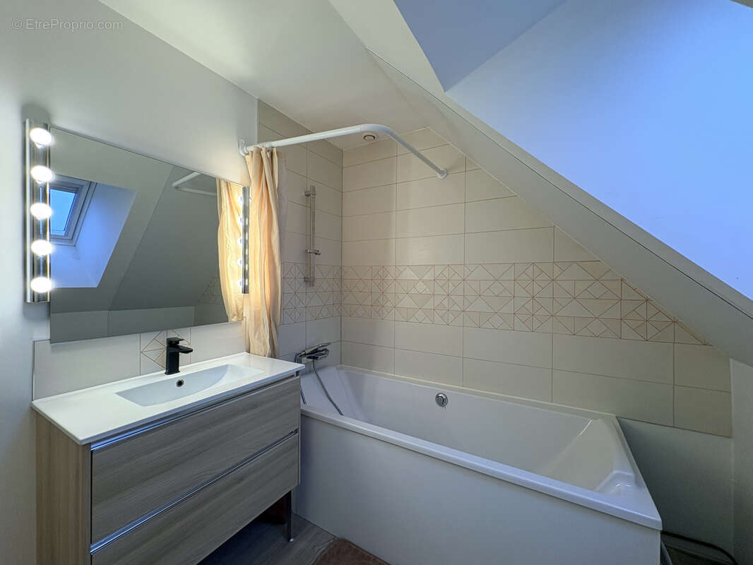 Maison à MARCHEVILLE