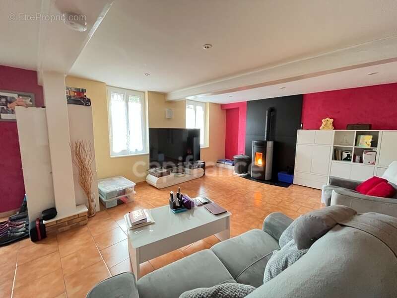 Maison de village - dpe : c - 4 chambres - piscine couverte - aucuns travaux a prevoir - photo 3