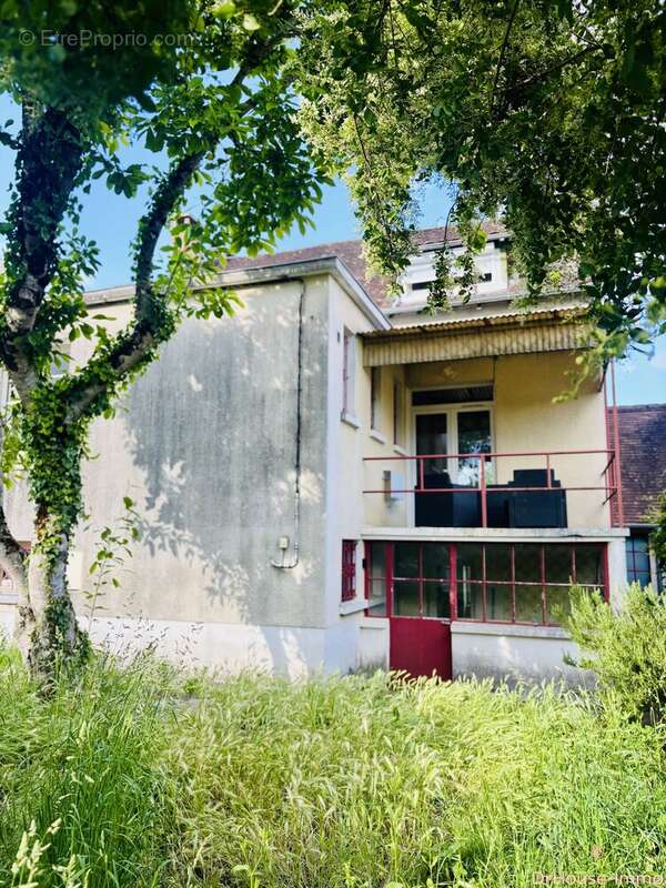 Maison à ROUFFIGNAC-SAINT-CERNIN-DE-REILHAC