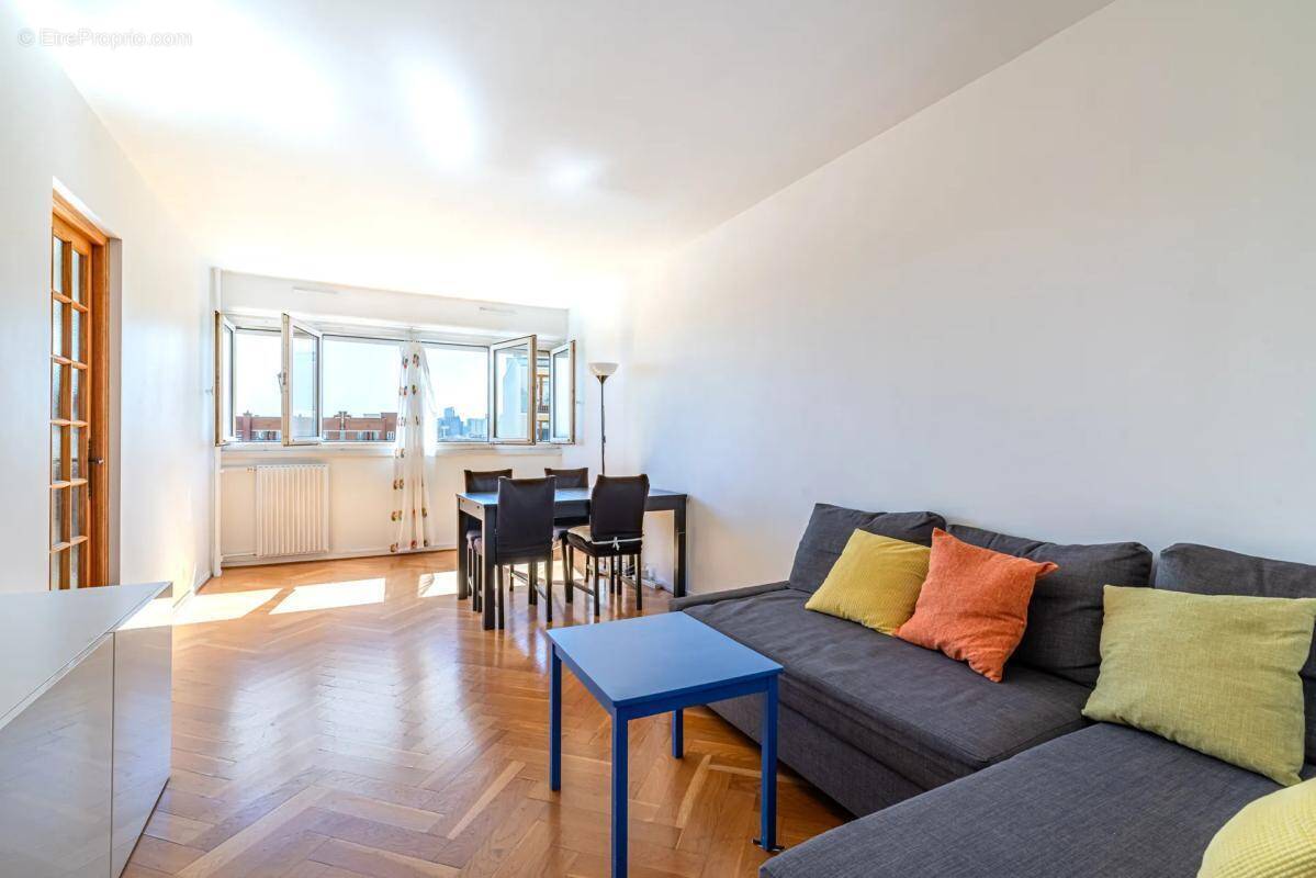 Appartement à COLOMBES