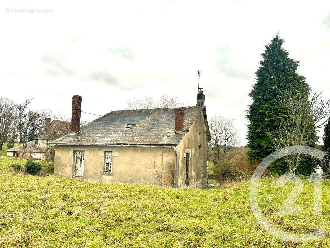 Maison à SAINT-GERMAIN-LES-BELLES