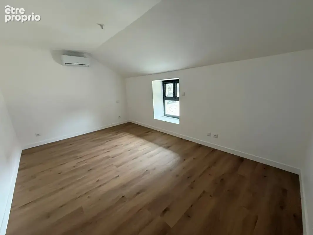 Duplex 67 m² avec jardin privatif et 2 places de parking - photo 6