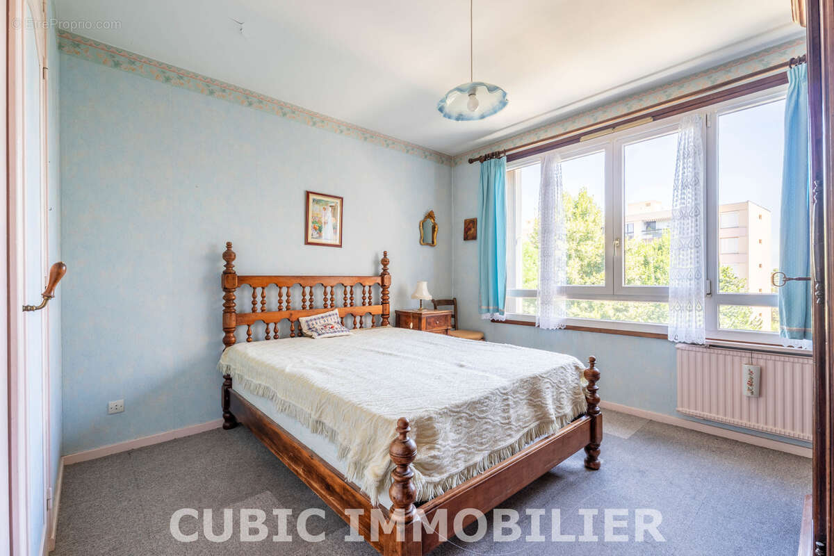 Appartement à LIMAS