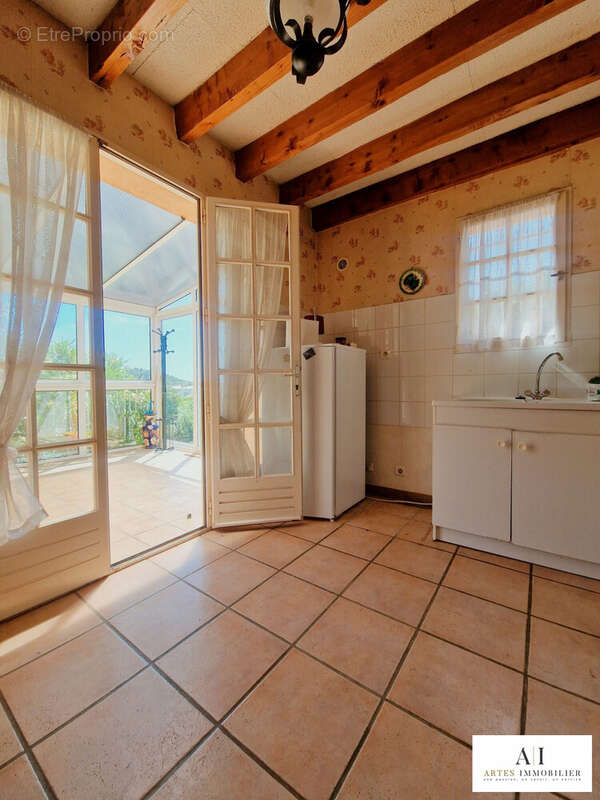 Maison 66 m² à Les Tourrettes  - photo 7