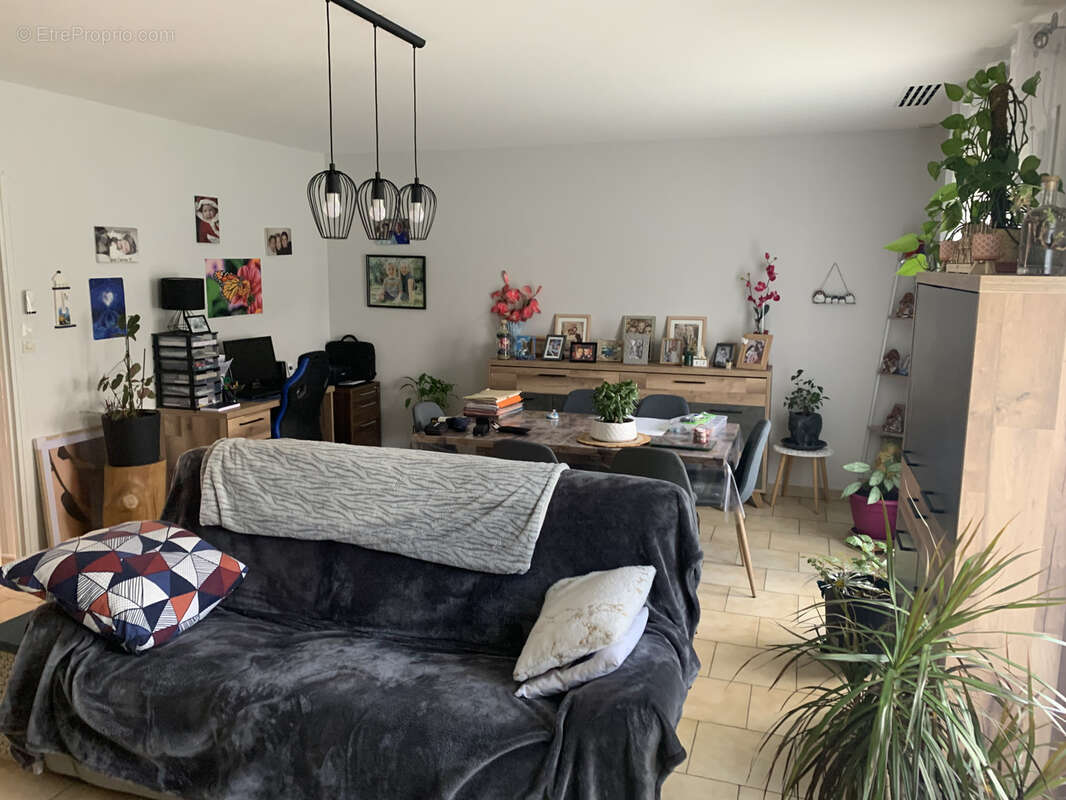 Maison à LA CAILLERE-SAINT-HILAIRE