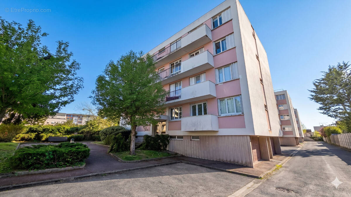 Appartement à CORBEIL-ESSONNES