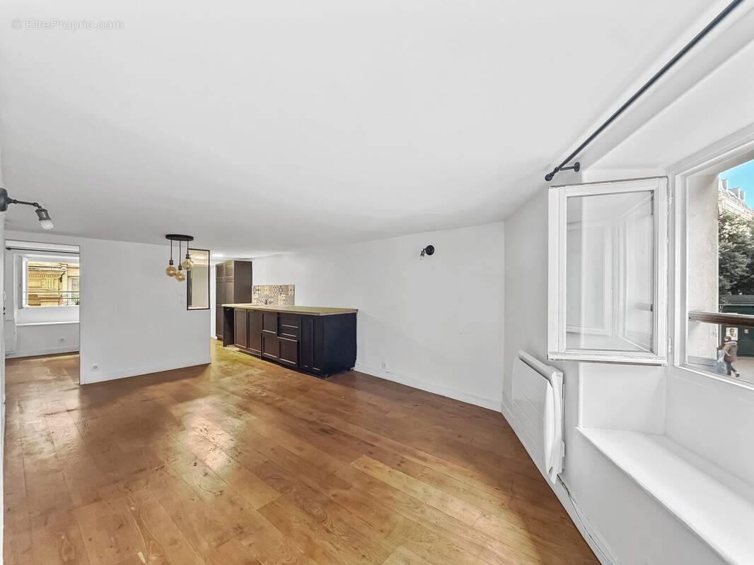 Appartement à PARIS-9E