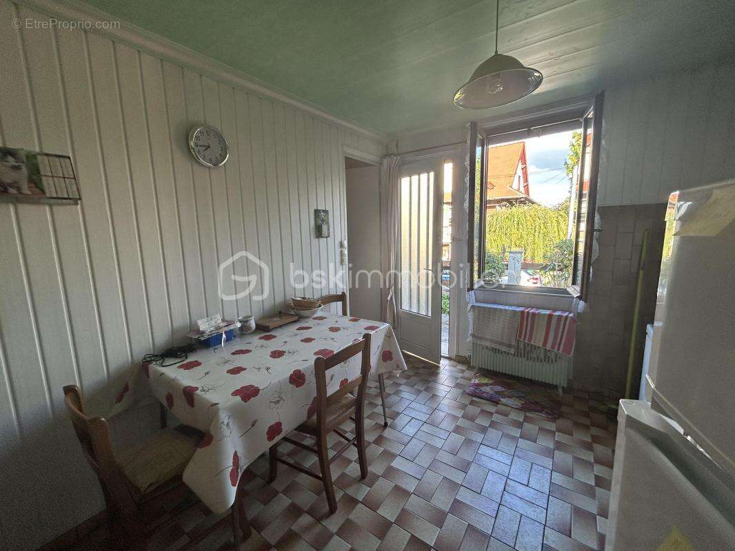 Maison à VILLENEUVE-LE-ROI