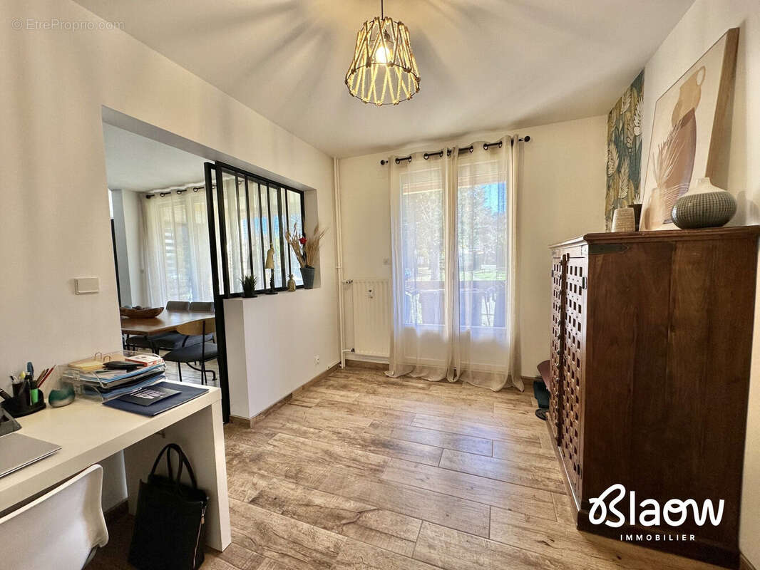 Appartement à DECINES-CHARPIEU