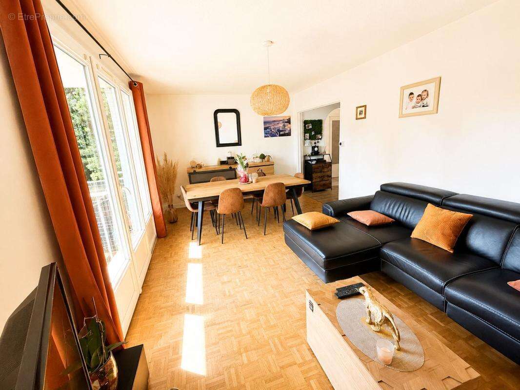 Appartement À Vendre - photo 2