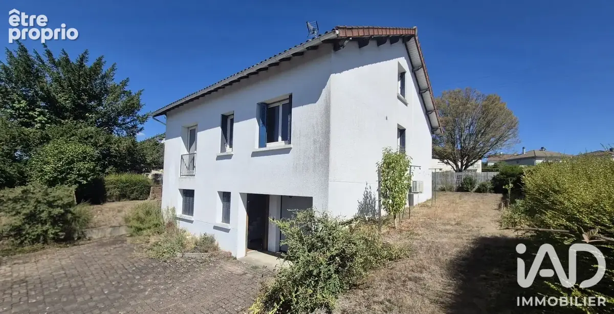 Photo 1 - Maison à SAINT-LEONARD-DE-NOBLAT