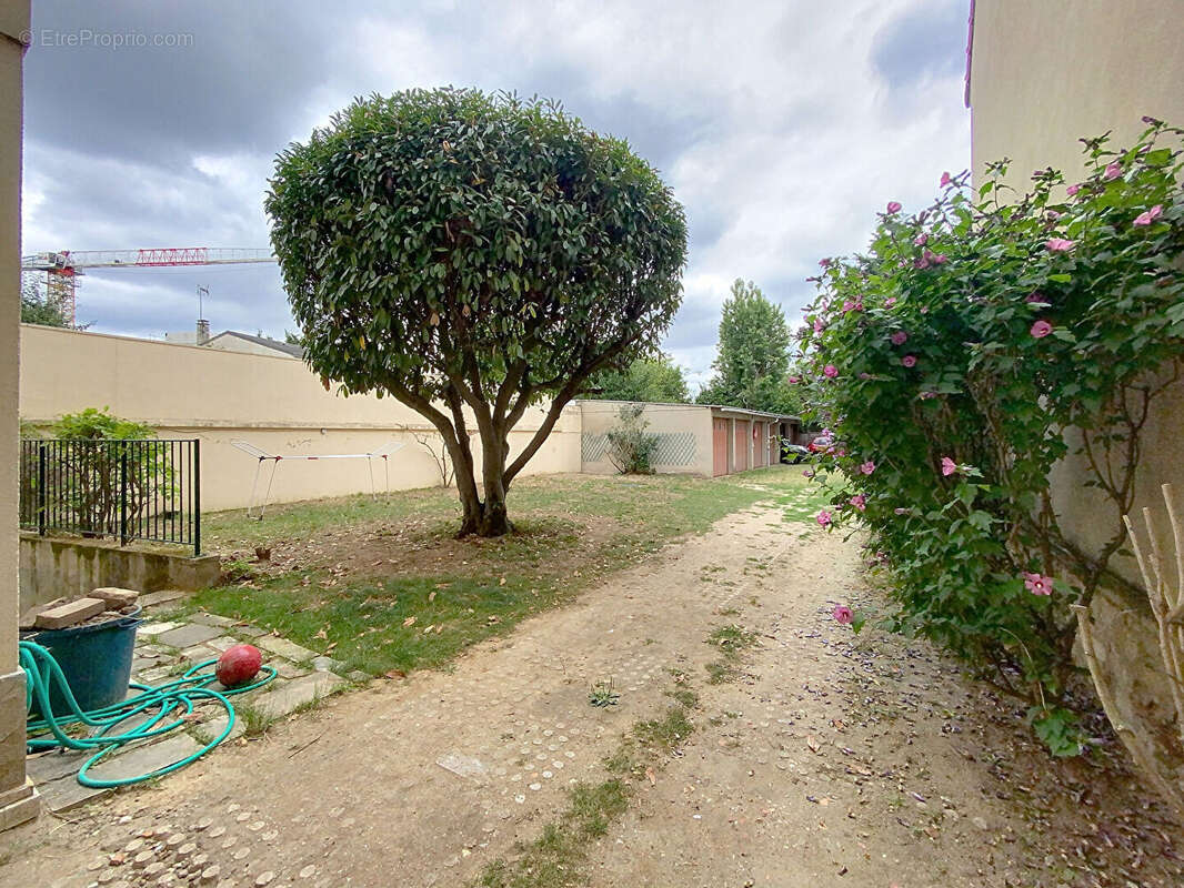 Appartement à SAINT-MAUR-DES-FOSSES