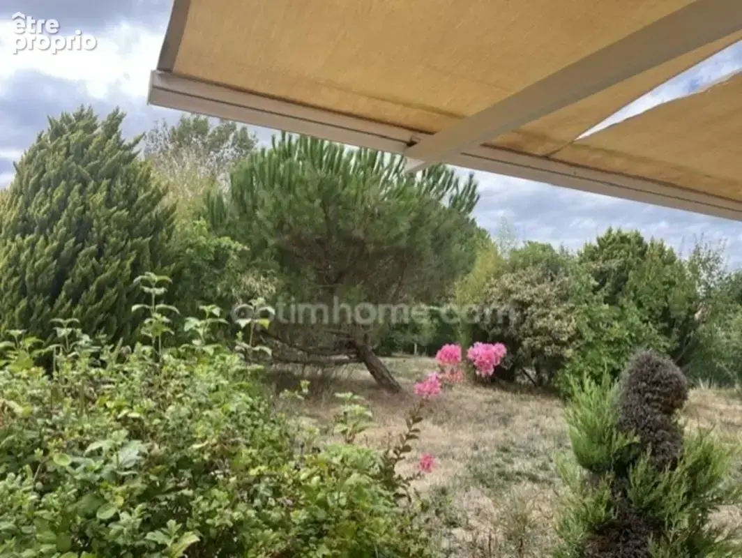 Proche de EXIDEUIL sur Vienne et Chabanais en Charente, maison 164 m², 5 chambres, double garage, terrain 2575 m² - photo 5