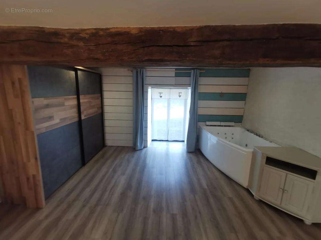 Maison à FONTENILLE