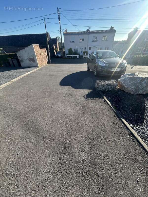 Parking à RAILLENCOURT-SAINTE-OLLE