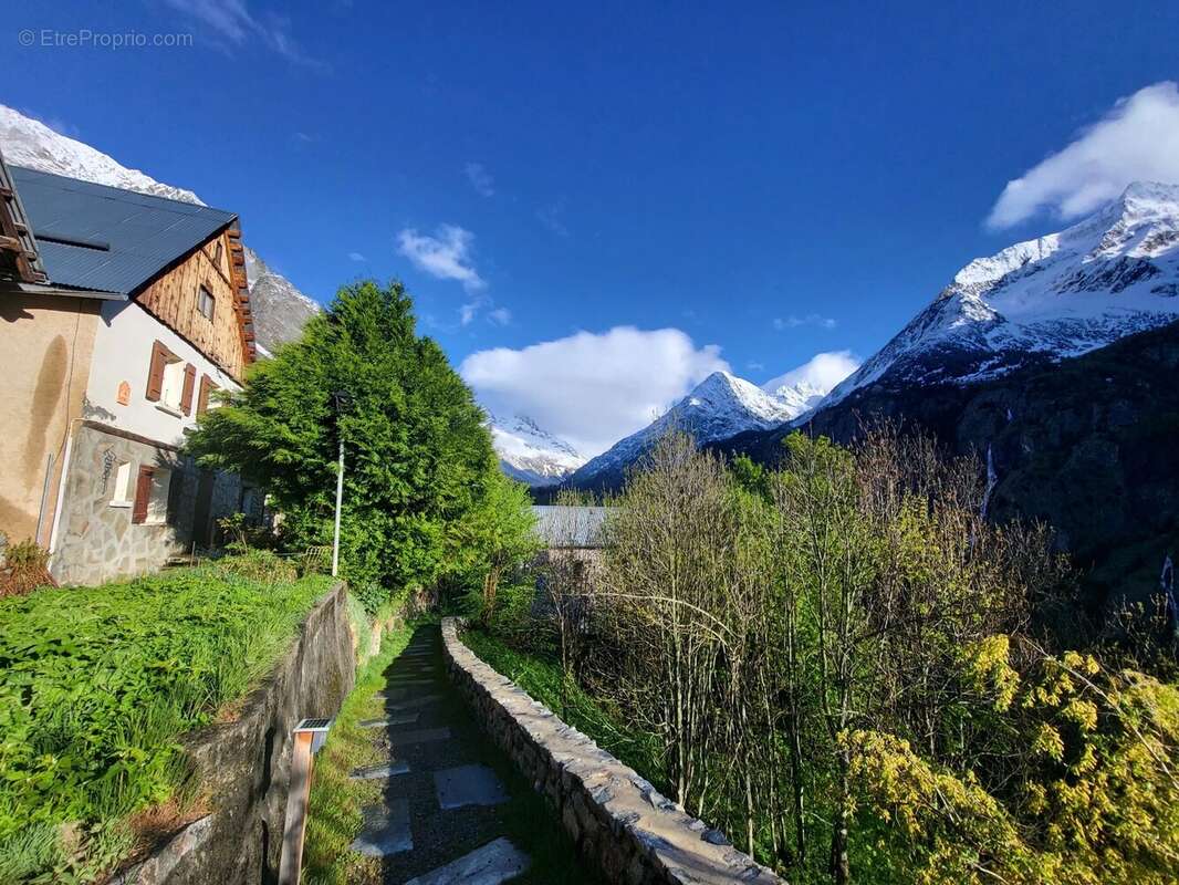 Maison à SAINT-CHRISTOPHE-EN-OISANS