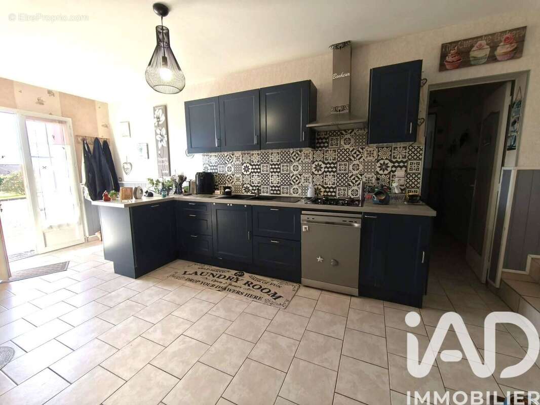 Maison 138 m² à Neuvicq  - photo 7