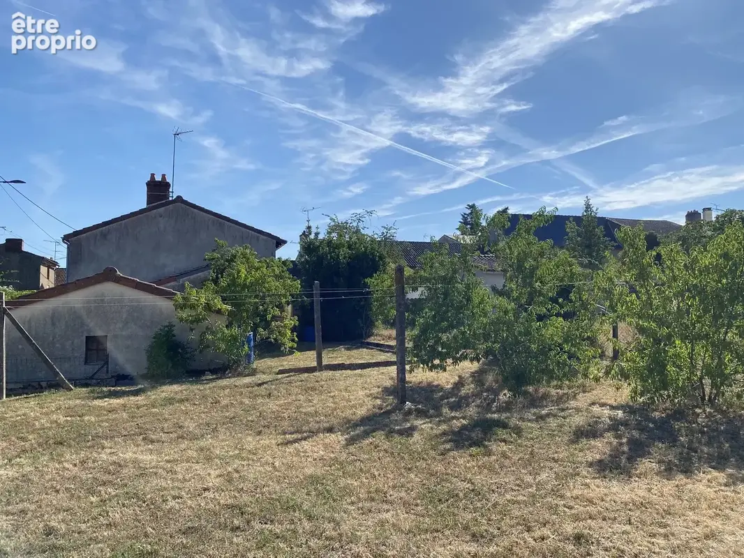 Maison avec jardin et garages au Dorat! - photo 2