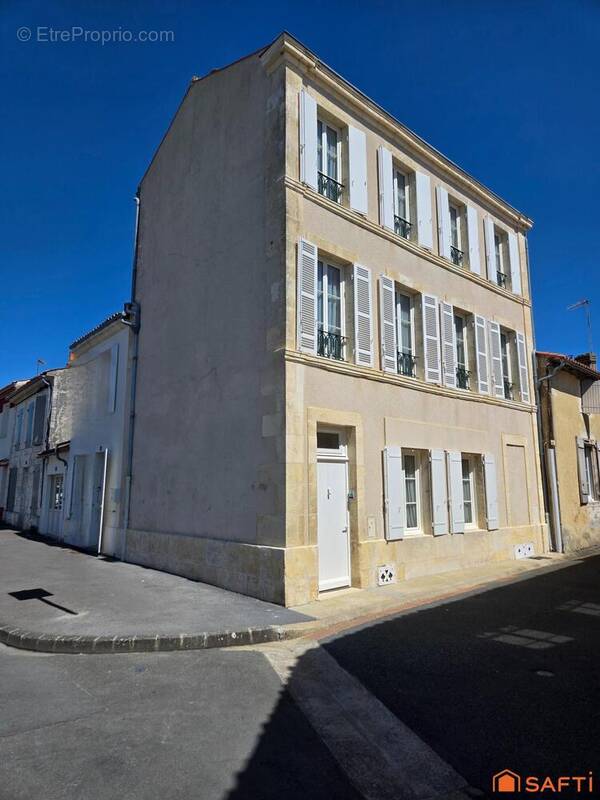 Photo 1 - Maison à SAINT-JEAN-D&#039;ANGELY