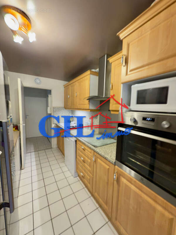 Appartement à SAVIGNY-LE-TEMPLE