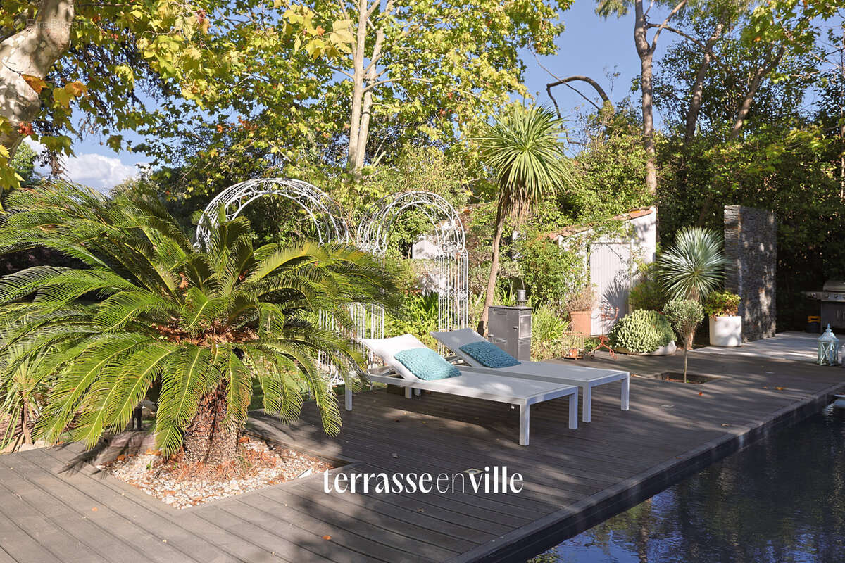 Appartement à LA CRAU