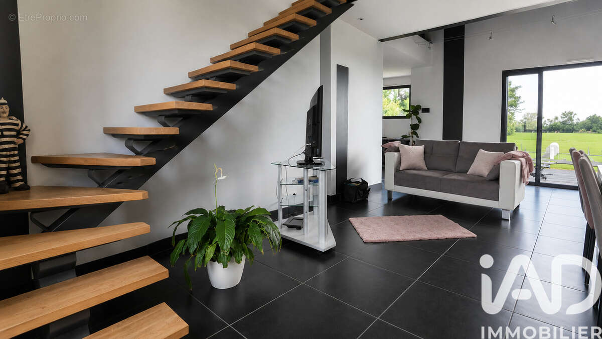 Photo 3 - Maison à VITRY-EN-CHAROLLAIS
