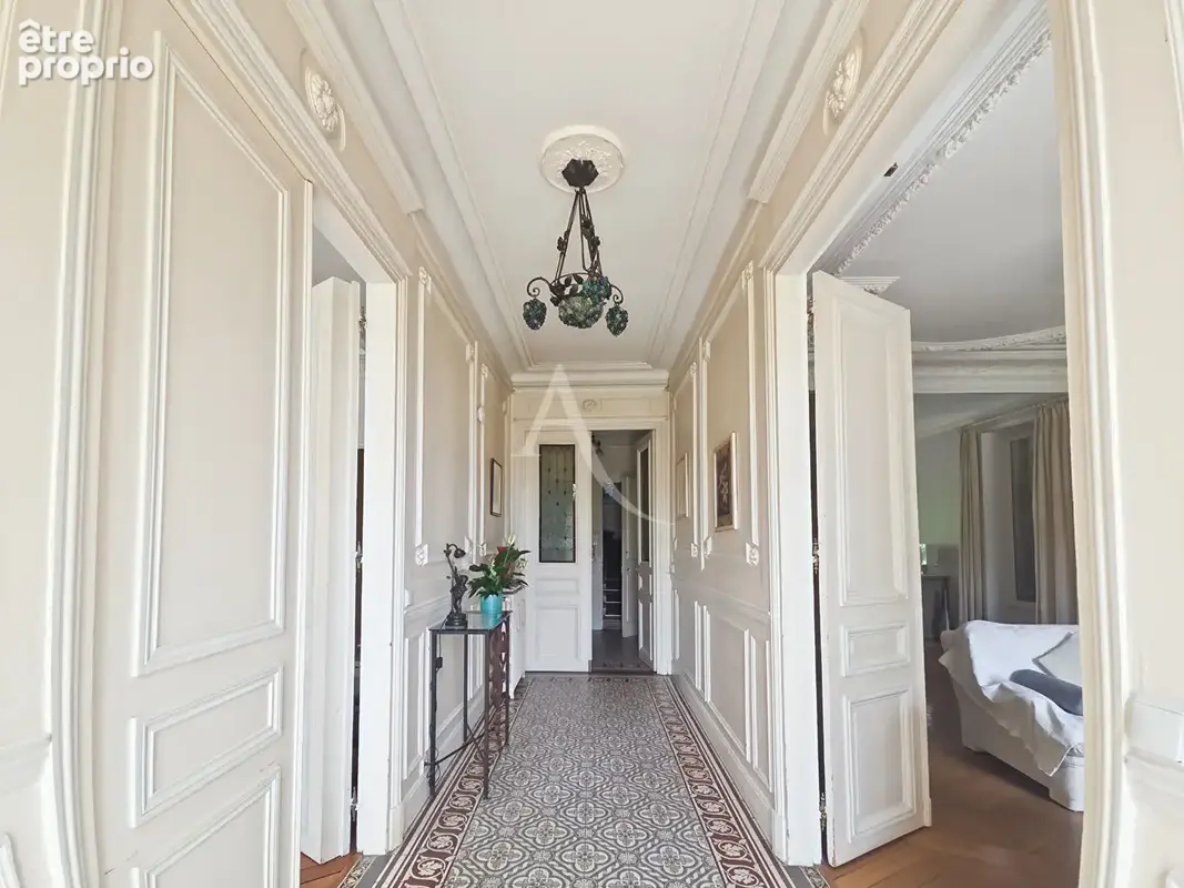 Propriété 290 m² habitables et maison de gardien -1530 m² de terrain - photo 4