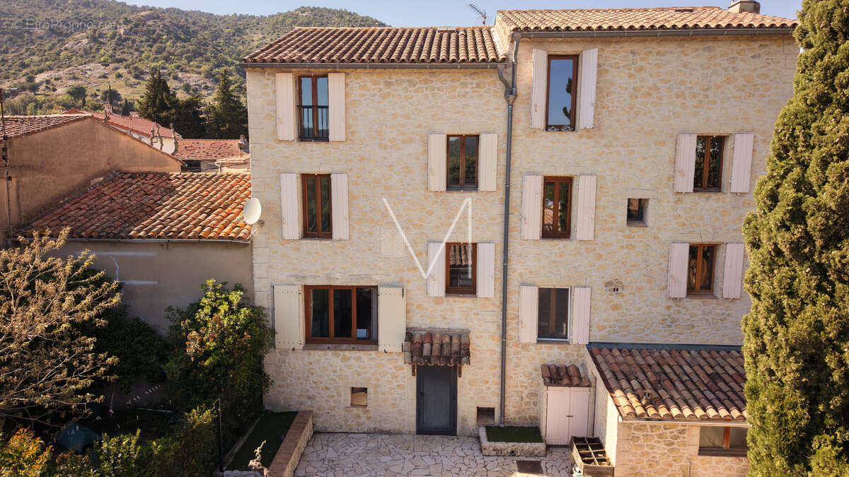 Maison à PLAN-DE-LA-TOUR