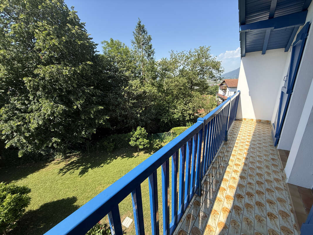 Au calme au fond d'une impasse, Maison familiale de 179 m2 avec grand garage 110m2 et terrain de 1 171 m2 - photo 11