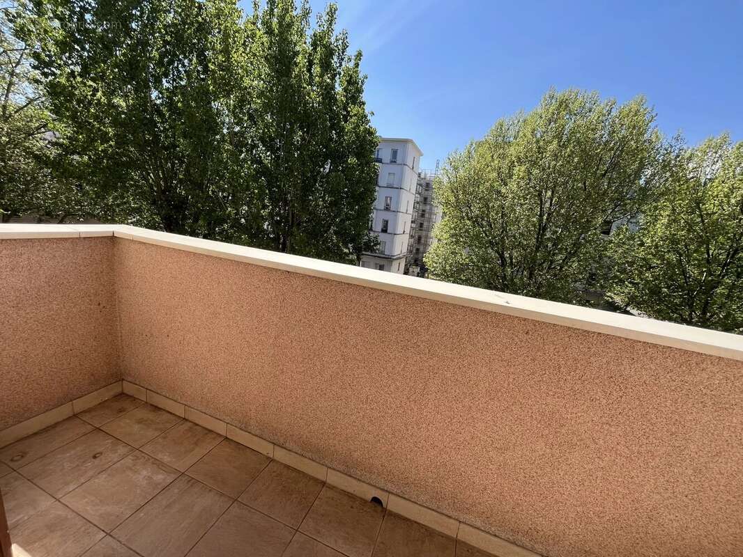 Appartement à LYON-9E