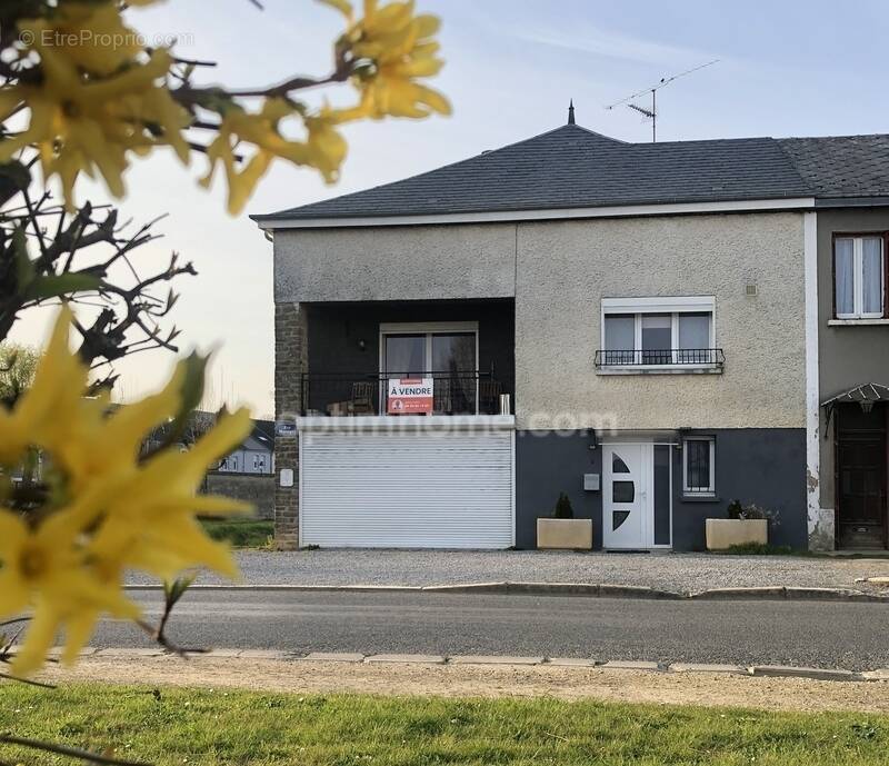 Maison à POURU-SAINT-REMY