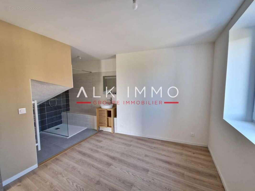 Appartement à CONTAMINE-SUR-ARVE