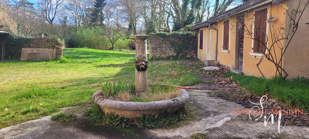 Maison à SAINT-DONAT-SUR-L'HERBASSE