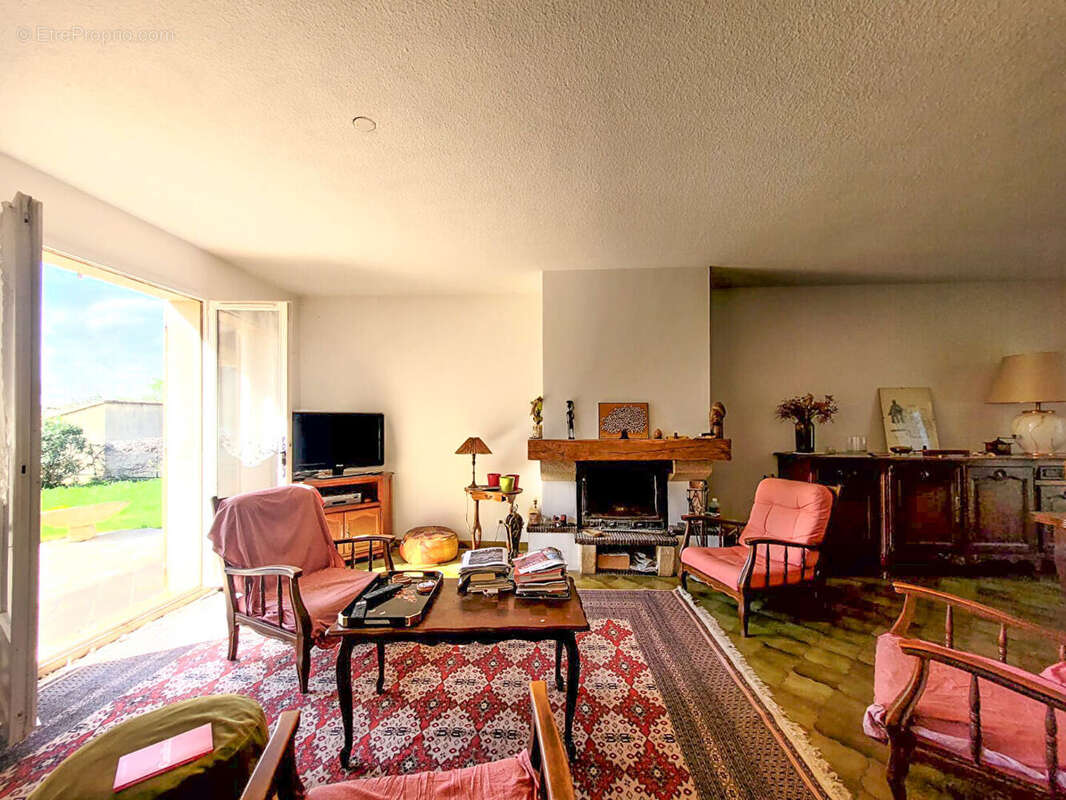 Maison à SAINT-PAUL-TROIS-CHATEAUX