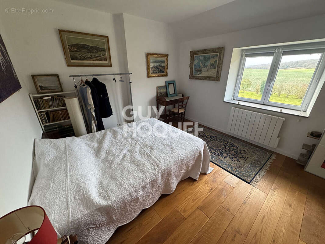 Maison à VILLETHIERRY