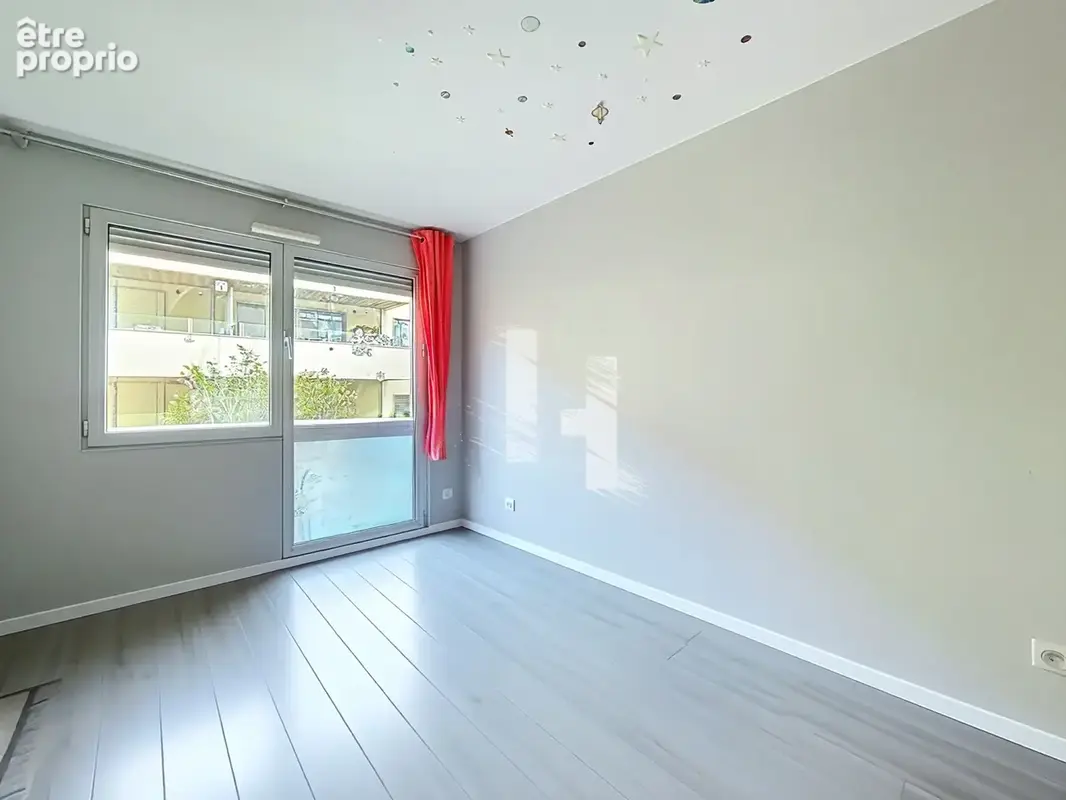 4 PIÈCES 98M2 BALCON - 8M2 - 69003 - photo 3