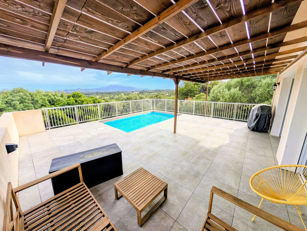 Maison à PORTO-VECCHIO