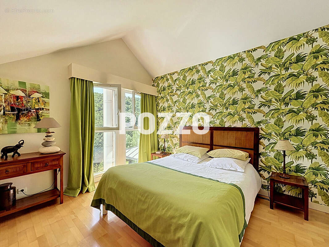 A vendre maison de 6 pieces (175 m2) a vire-normandie (14) - photo 12