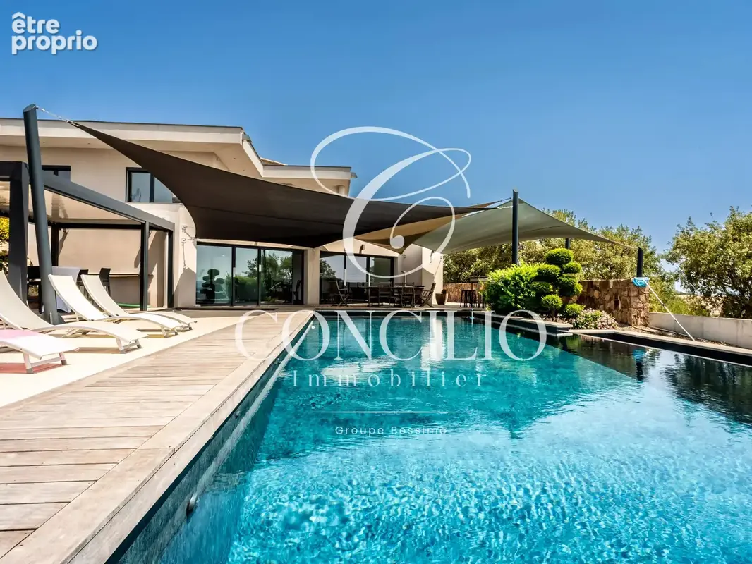 PORTO-VECCHIO - Villa contemporaine avec vue panoramique sur la baie de Saint-Cyprien - photo 9